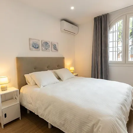 Apartament New Cozy, Spacious & Modern Apt, 100m From The Beach, Restaurants, Bars