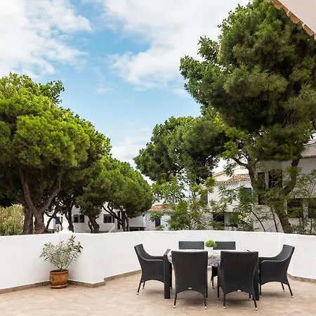 New! Casa Blanca, Luxury Spacious 2bd Apt, 2 Mins Walk To The *